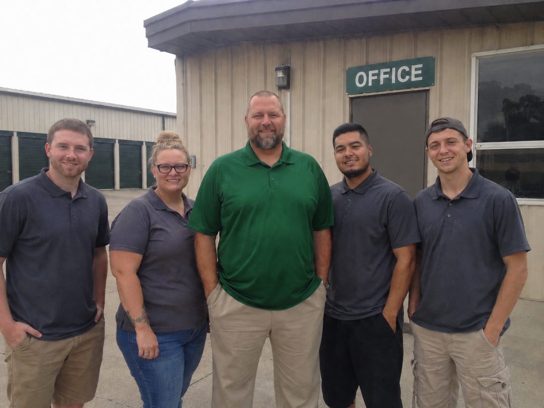 Pest control professionals in Laredo, TX
